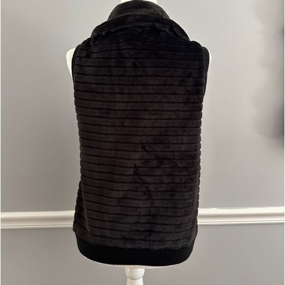 Cable&Gauge Stylish Warm Super Soft Sleeveless Zip Up Faux Fur Vest Size M - Picture 4 of 6
